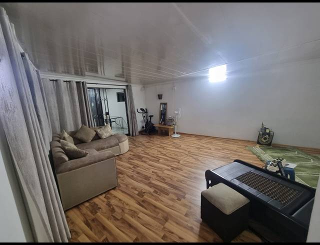 4 BEDROOM HOUSE FOR SALE IN FALCON RIDGE